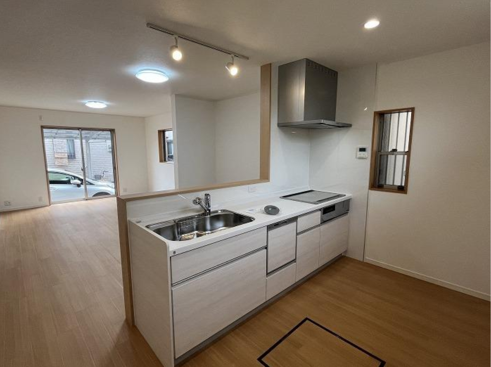 菱木戸建て